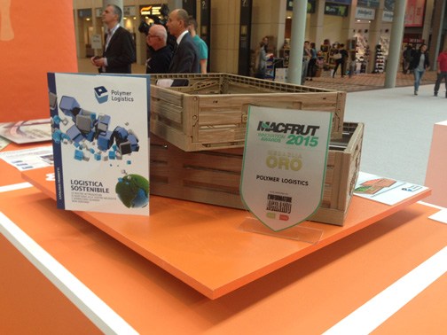 Polymer Logistics receives Golden Medal Innovation Award at Macfrut 2015 for its new “WOOD LOOK CRATE” that enhances retail store look and sales